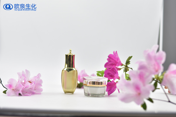 你的臉上為什么會(huì)一直出油？