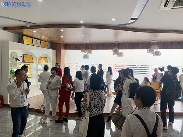 客戶團(tuán)隊(duì)參觀歐泉工廠-歐泉生化 客戶團(tuán)隊(duì)參觀歐泉工廠-歐泉生化